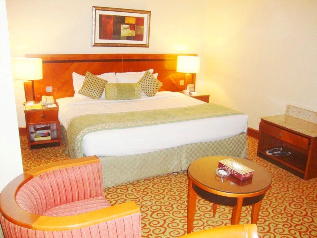 Ramee Royal Hotel Дубай Екстериор снимка